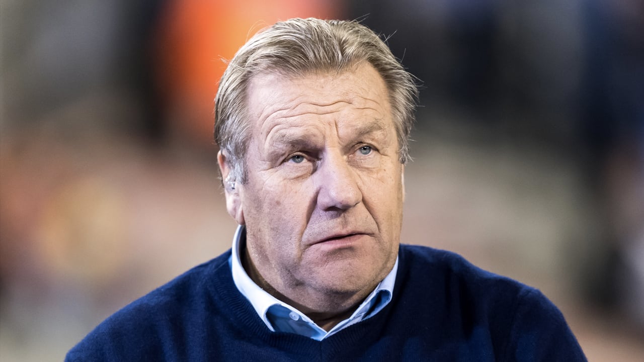 'Jan drijft de spot met zichzelf, maar mensen vergissen zich in hoeveel verstand hij van voetbal heeft'