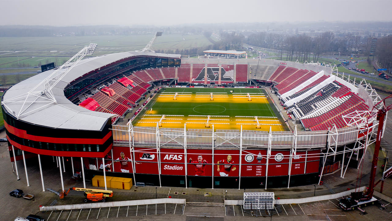 AFAS Stadion wordt klaargemaakt voor topper tussen AZ en Ajax