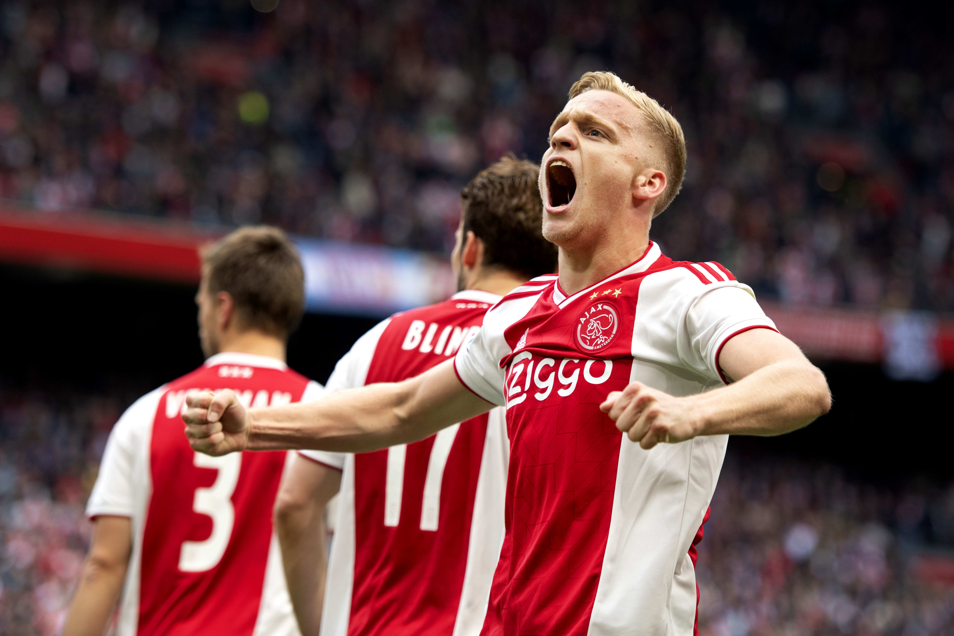 Ajax officieus kampioen na verlies PSV