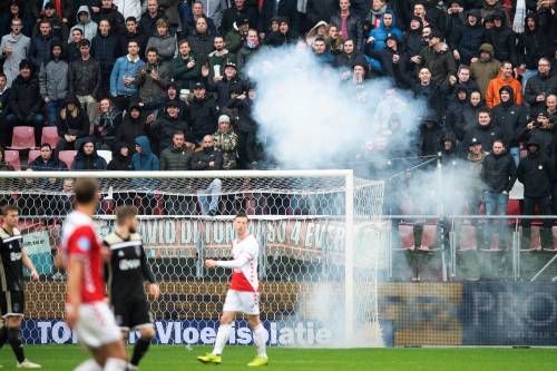 Vuurwerkgooier FC Utrecht - Ajax zit nog vast