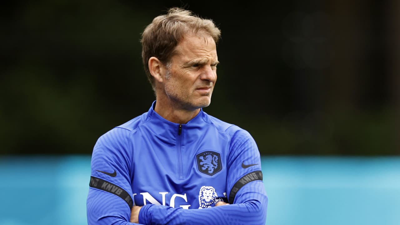 Frank De Boer zet trainerschap aan de kant: 'Omgeven met negativiteit'