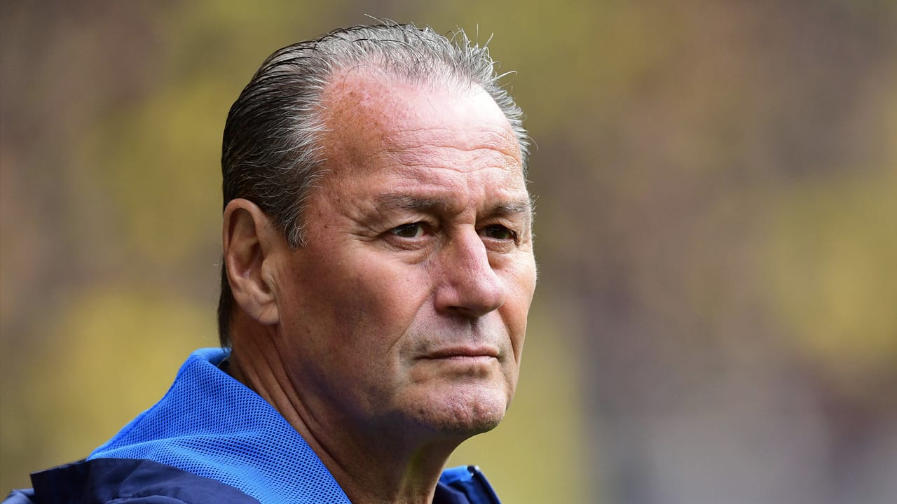 'Dan komen de spelers te veel onder druk te staan'