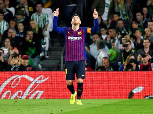 Barcelona verstevigt koppositie dankzij Messi