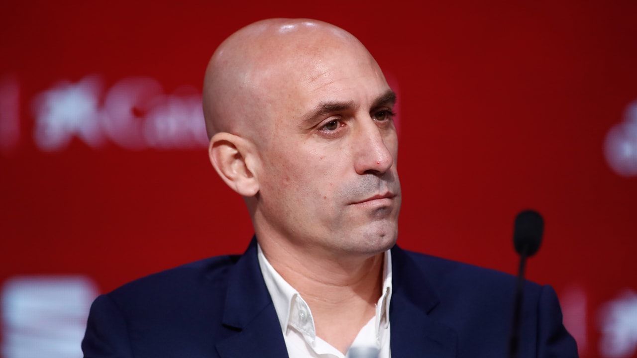 OM wil Rubiales vervolgen; celstraf dreigt voor Spaanse bondsvoorzitter