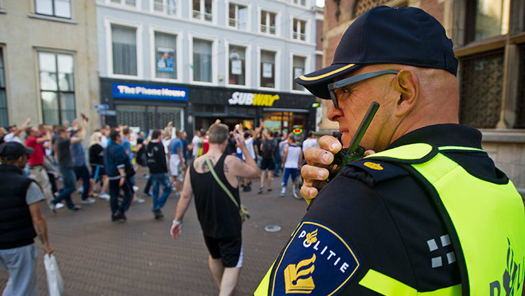 Dit weekend mogelijk geen Eredivisiewedstrijden door politiestaking 