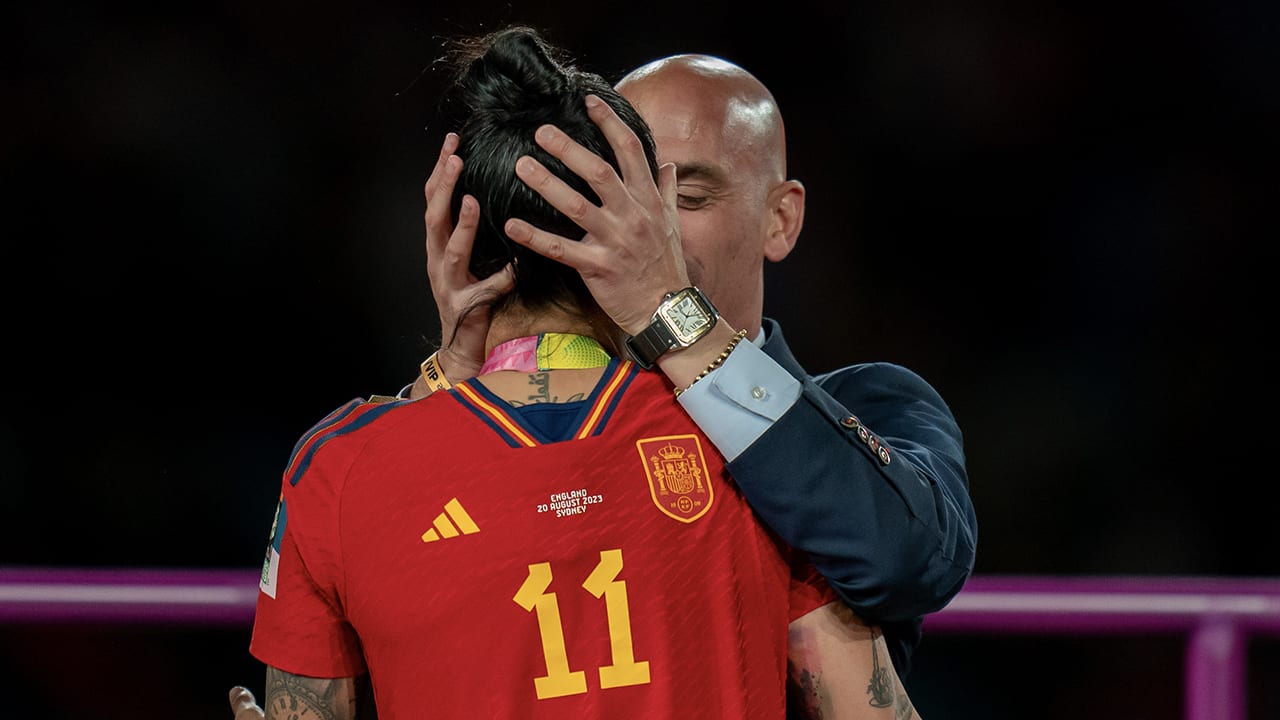 Hoge Raad voor Sport in Spanje en spelersvakbond FIFPro willen Rubiales uit functie krijgen