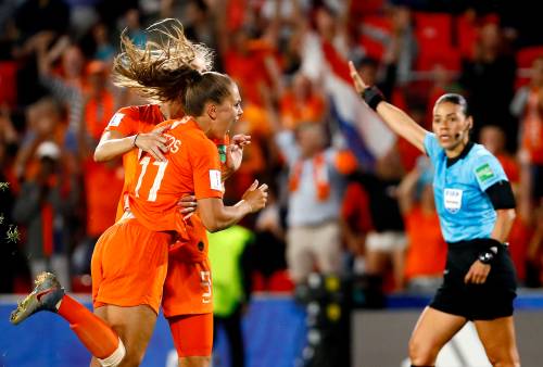 Volop kaarten voor halve finale van Oranje