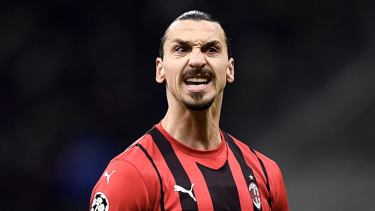 VIDEOGOAL: Ibrahimovic redt AC Milan in blessuretijd met halve omhaal