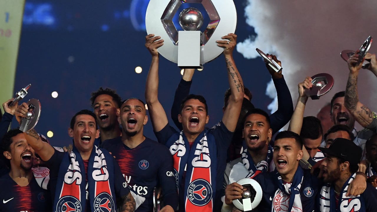 'Franse voetbalbond roept PSG uit tot kampioen'