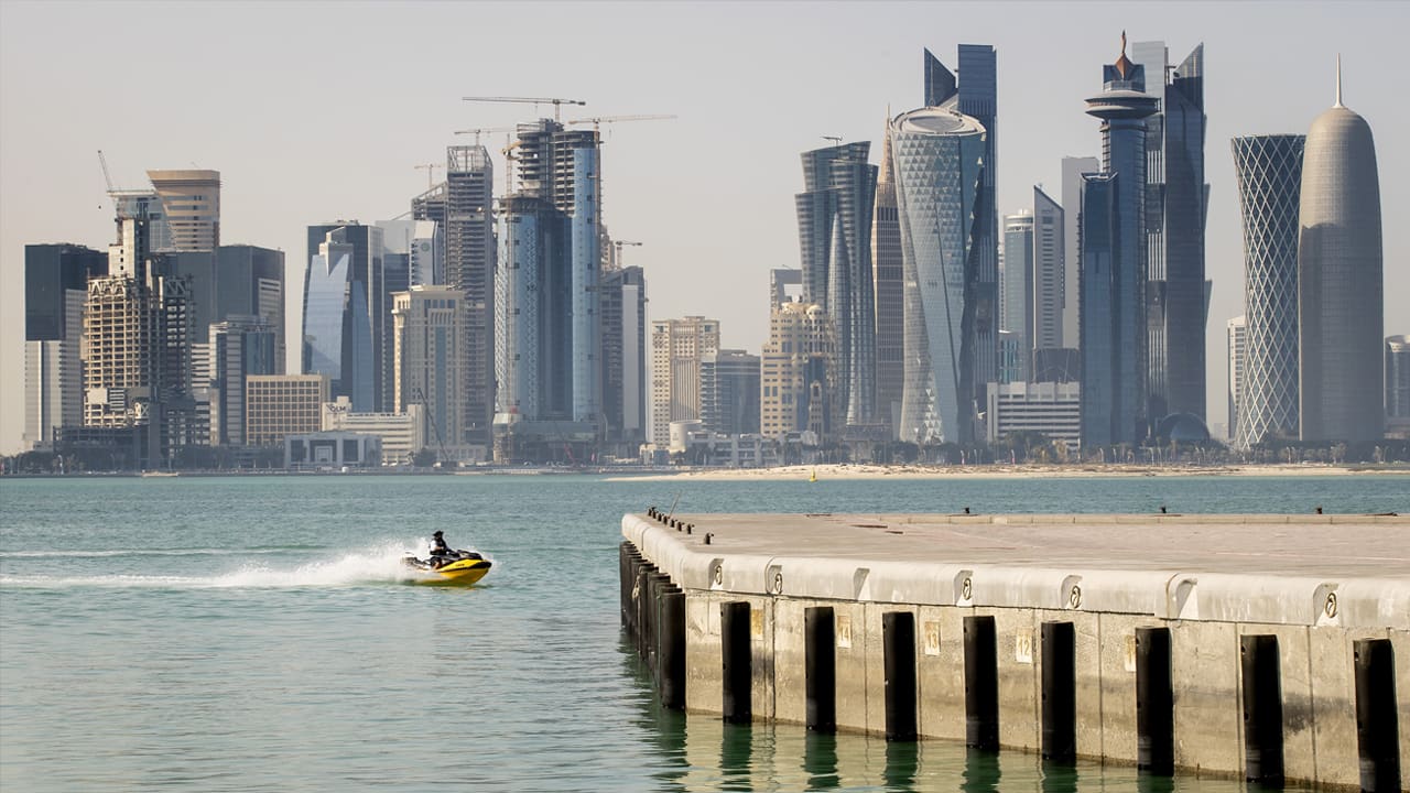 Qatar zet duizenden arbeiders uit flats voor huisvesting voetbalfans
