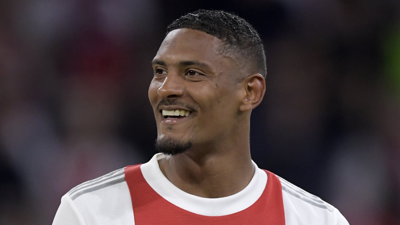 'Haller wordt met topsalaris een van de grootverdieners van Dortmund'