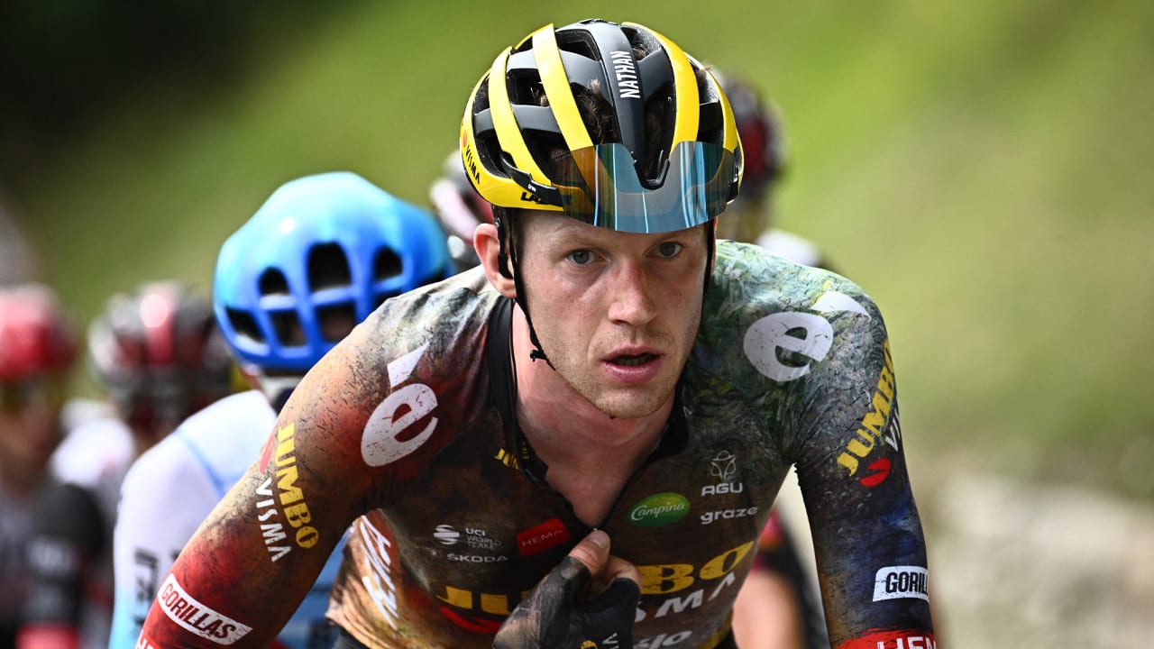 'Jumbo-Visma-renner Van Hooydonck in kritieke toestand na zwaar ongeval'