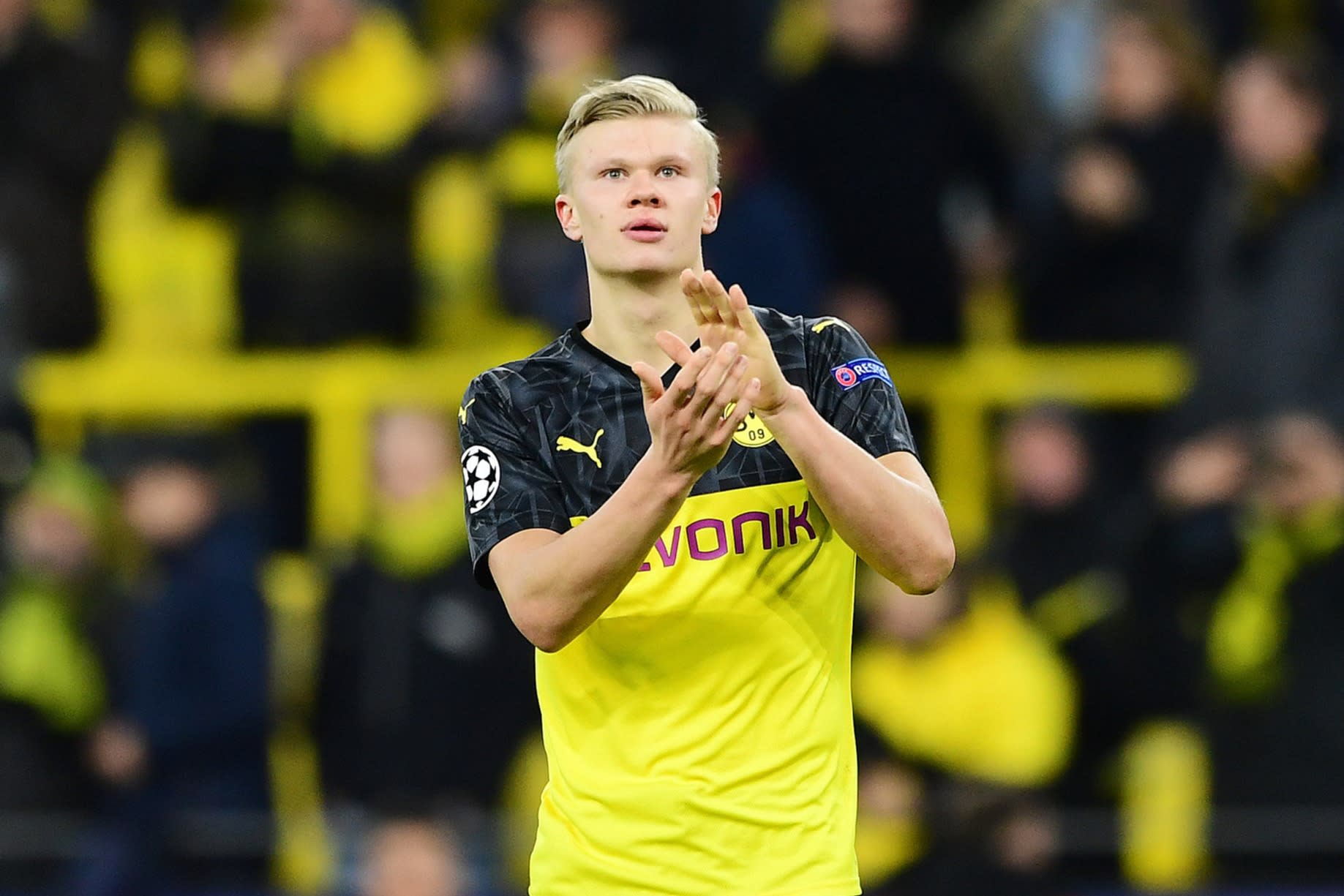 Haaland leidt Dortmund met twee treffers langs PSG