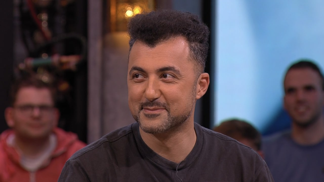 Aflevering De Oranjewinter met Özcan Akyol, donderdag 15 december 2022