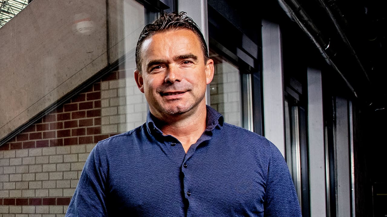 'Dit gaat Marc Overmars verdienen bij Antwerp FC'