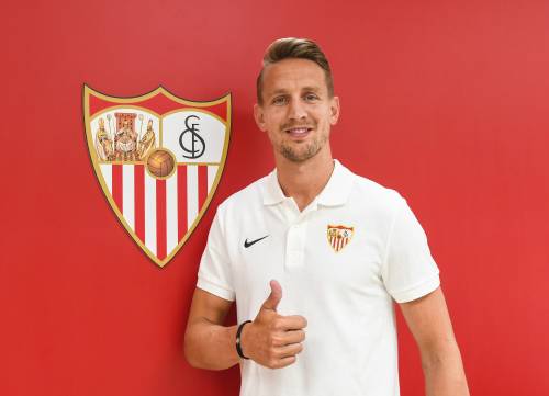 De Jong wint weer met Sevilla