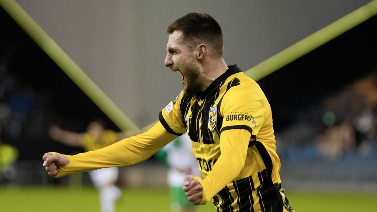 Ook Vitesse naar laatste zestien Conference League