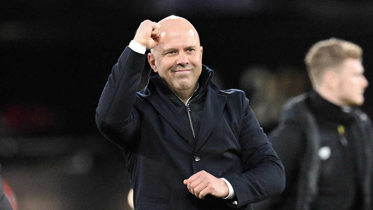 Liverpool-speler staat versteld van Arne Slot: 'Soms vraag ik me af: slaapt hij wel?'