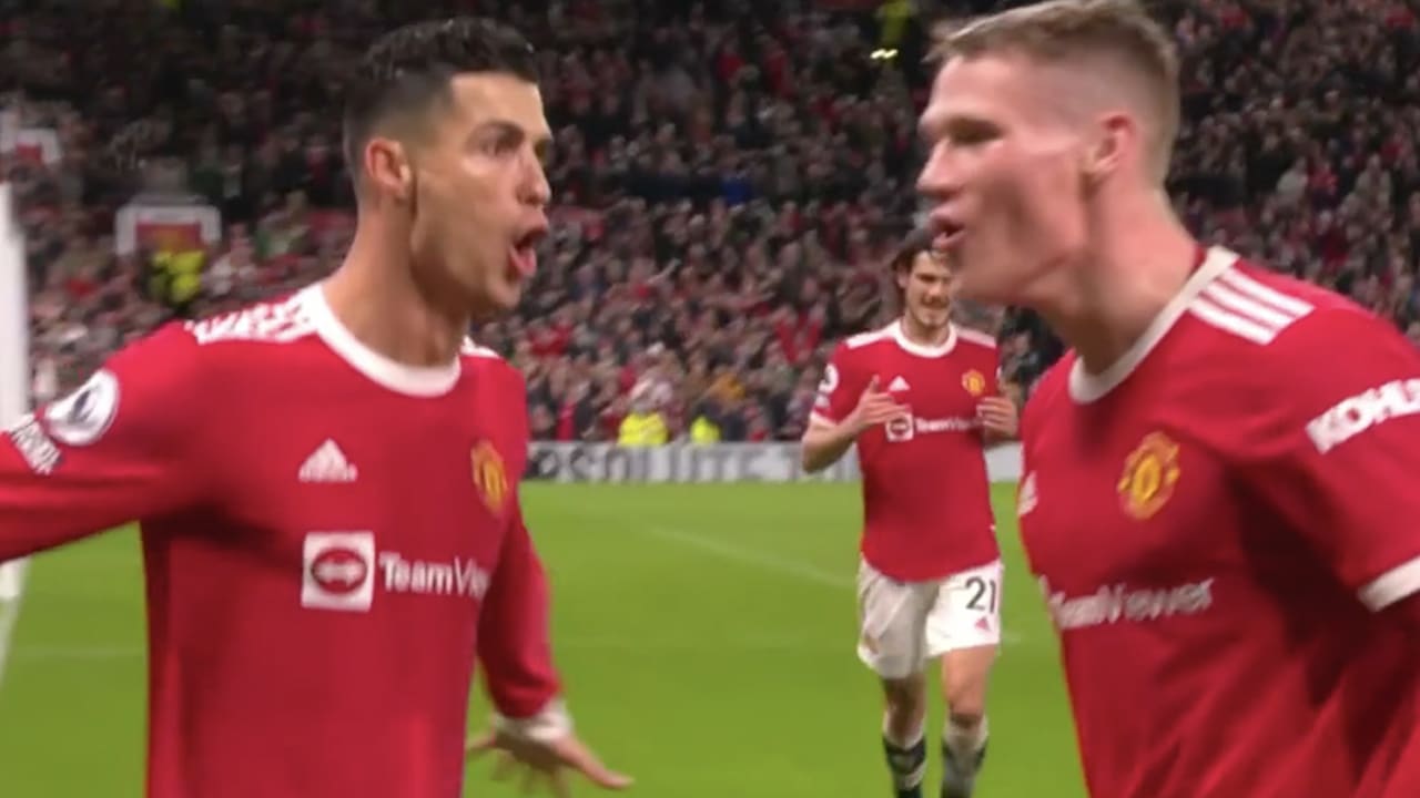 VIDEOGOAL: Cristiano Ronaldo laat Old Trafford weer juichen!
