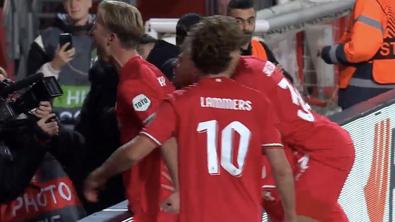 Videogoal: FC Twente komt op voorsprong tegen Fenerbahçe via Vlap