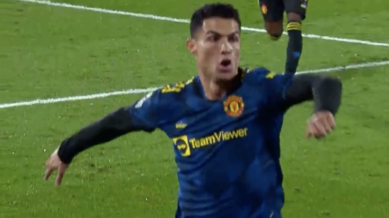 VIDEOGOAL: Cristiano Ronaldo schiet Manchester United op voorsprong tegen Villarreal