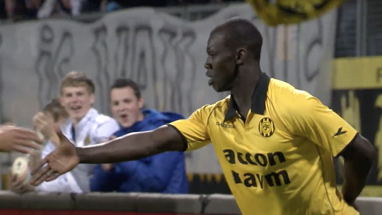 Throwback: Roda JC-cultheld Kah scoort met fenomenale halve omhaal