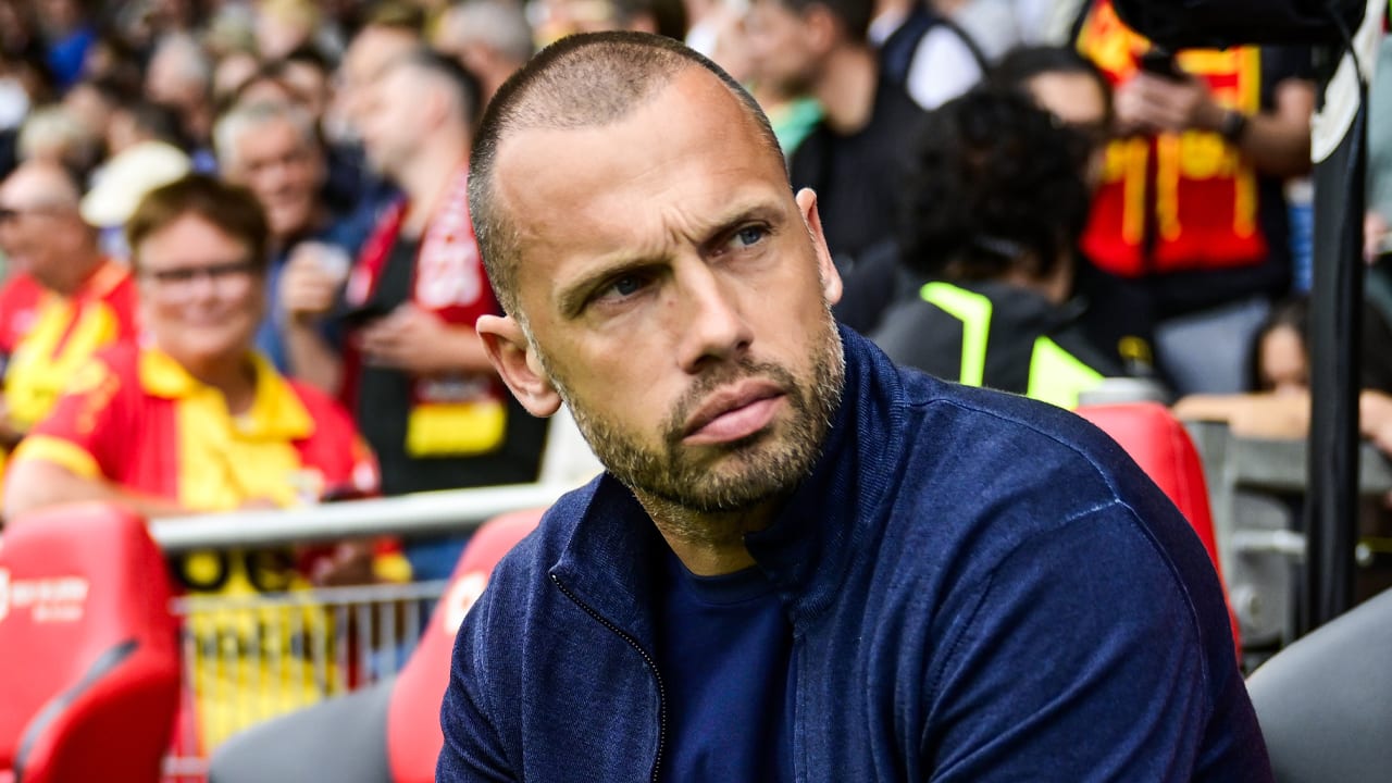 'Er is wel erg weinig geduld met Heitinga, die net is begonnen, toch?'