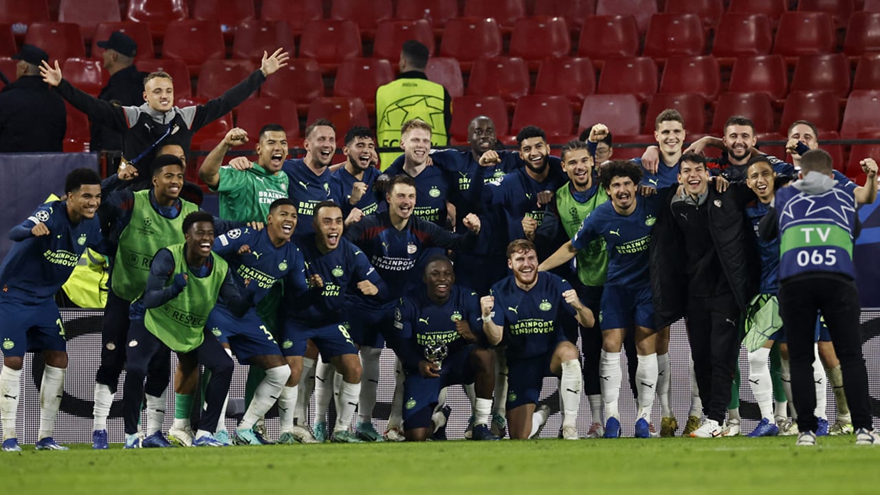 PSV na acht jaar weer naar achtste finales Champions League