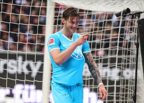 Weghorst schiet Wolfsburg naar volgende ronde