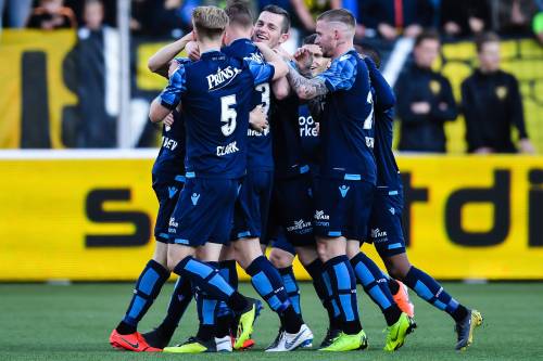 Utrecht en Vitesse ontlopen elkaar door zeges