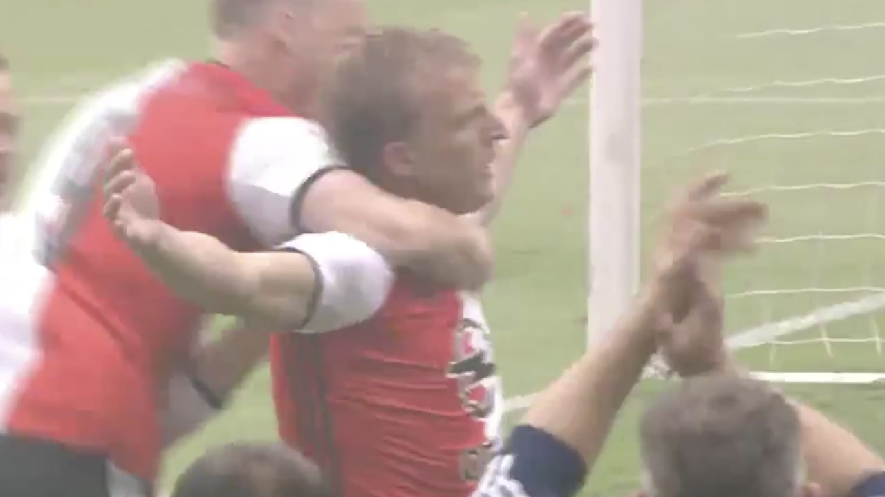 THROWBACK: Kuyt schiet Feyenoord naar eerste landstitel in 18 jaar