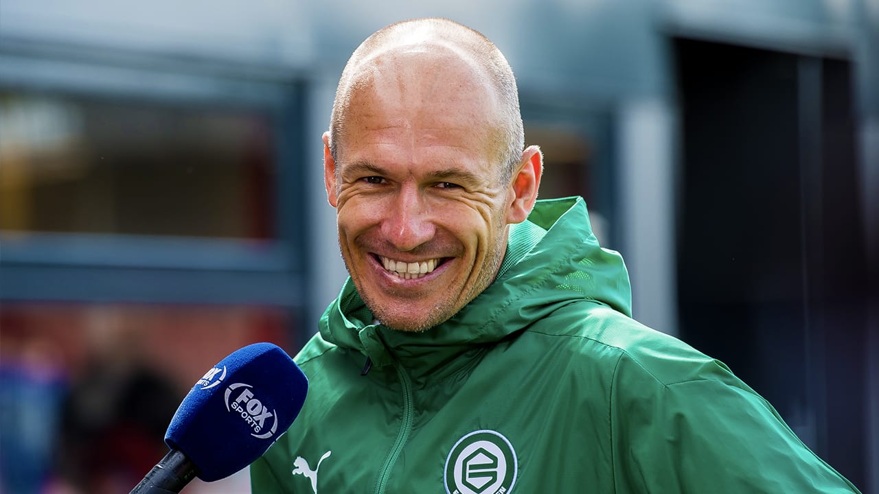 Prachtige beelden: Arjen Robben geniet volop van comeback bij FC Groningen