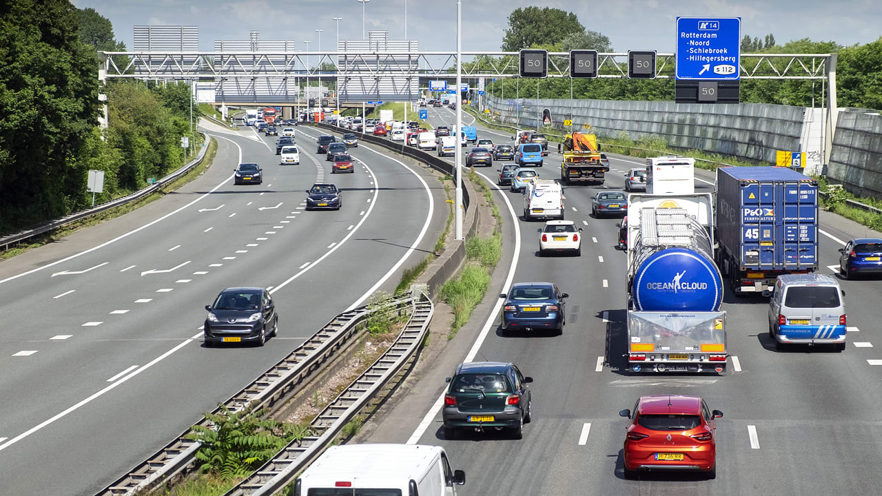 'Automobilisten betalen vanaf 2030 voor elke gereden kilometer'