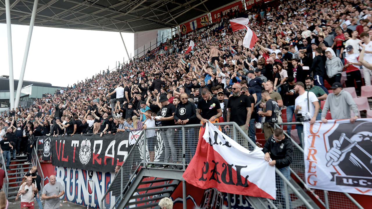 FC Utrecht geeft gehoor aan oproep supporters: bier goedkoper in stadion Galgenwaard