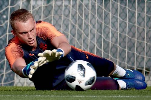 Cillessen loopt ribblessure op bij training