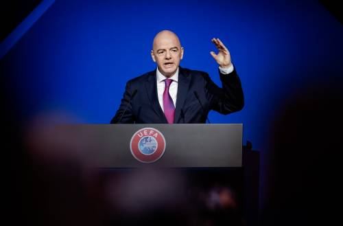 FIFA-baas Infantino: 'Geen competitie mag mensenleven riskeren'