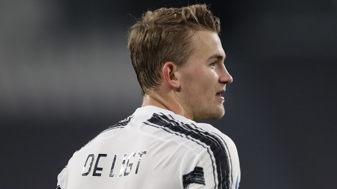 Juventus verkleint achterstand op AC Milan, De Ligt maakt rentree