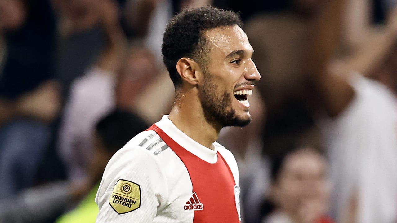 Ajax waarschijnlijk zonder Mazraoui tegen Feyenoord