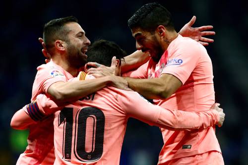 Barcelona versterkt koppositie