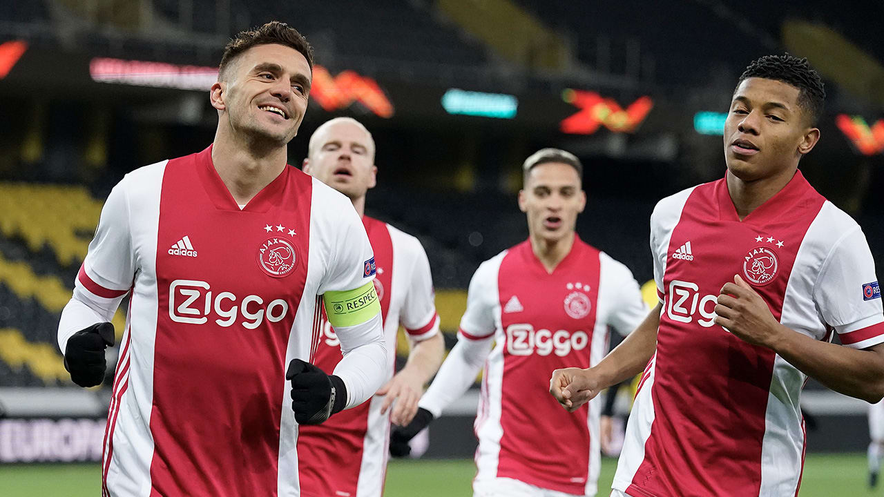 Ajax maakt geen fout en plaatst zich voor kwartfinale Europa League