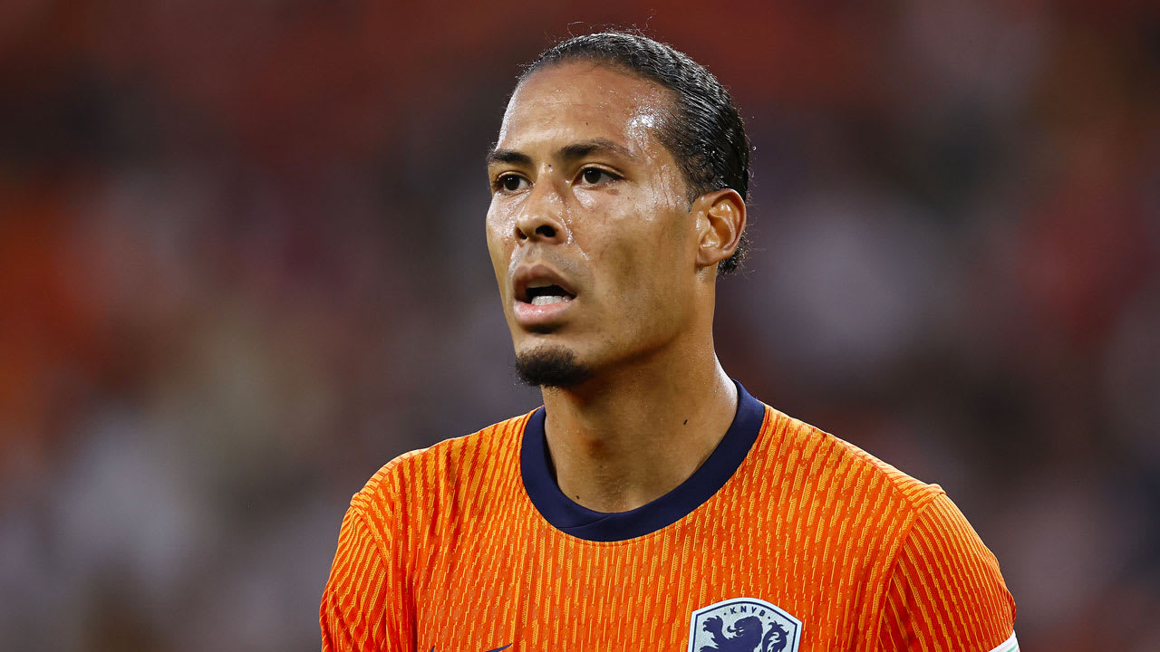 'Als Virgil van Dijk slim is, stopt hij bij het Nederlands elftal'