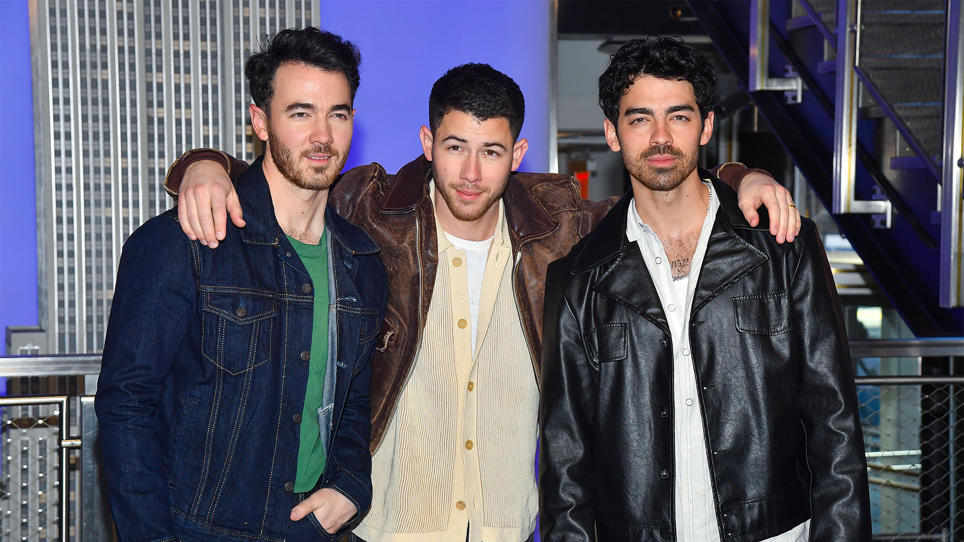 Jonas Brothers vieren 20-jarig jubileum met tour, nieuwe muziek én kerstfilm