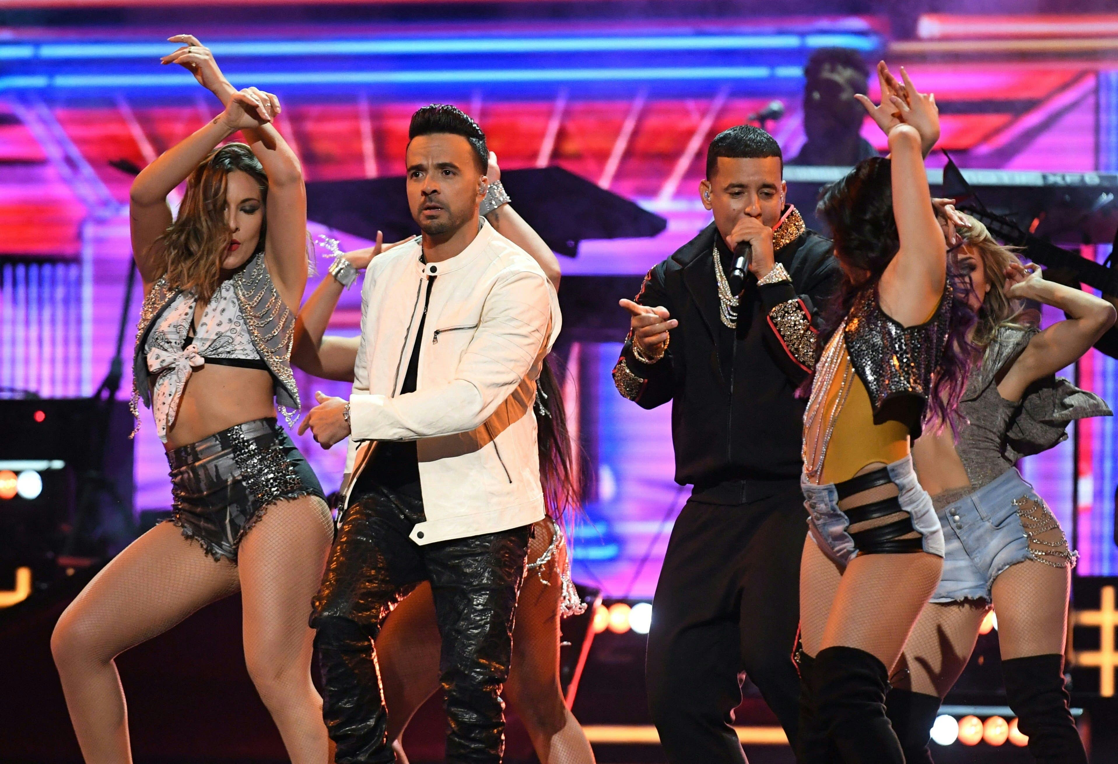 Precies 5 jaar op #1: Luis Fonsi en Daddy Yankee met Despacito