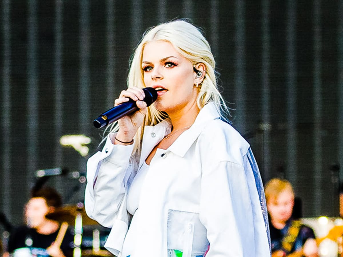 Davina Michelle brengt deze cover uit!