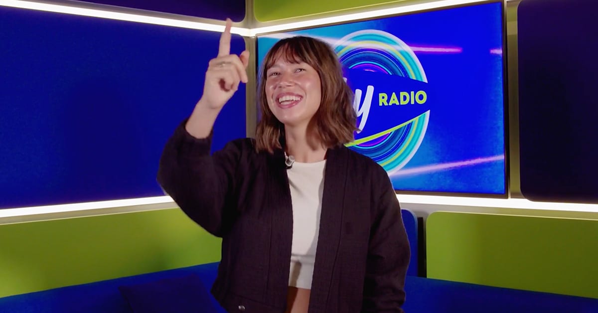 MEAU zingt hits van Goldband en Frank Sinatra in 'Zing het woord dat je hoort!' 🎤