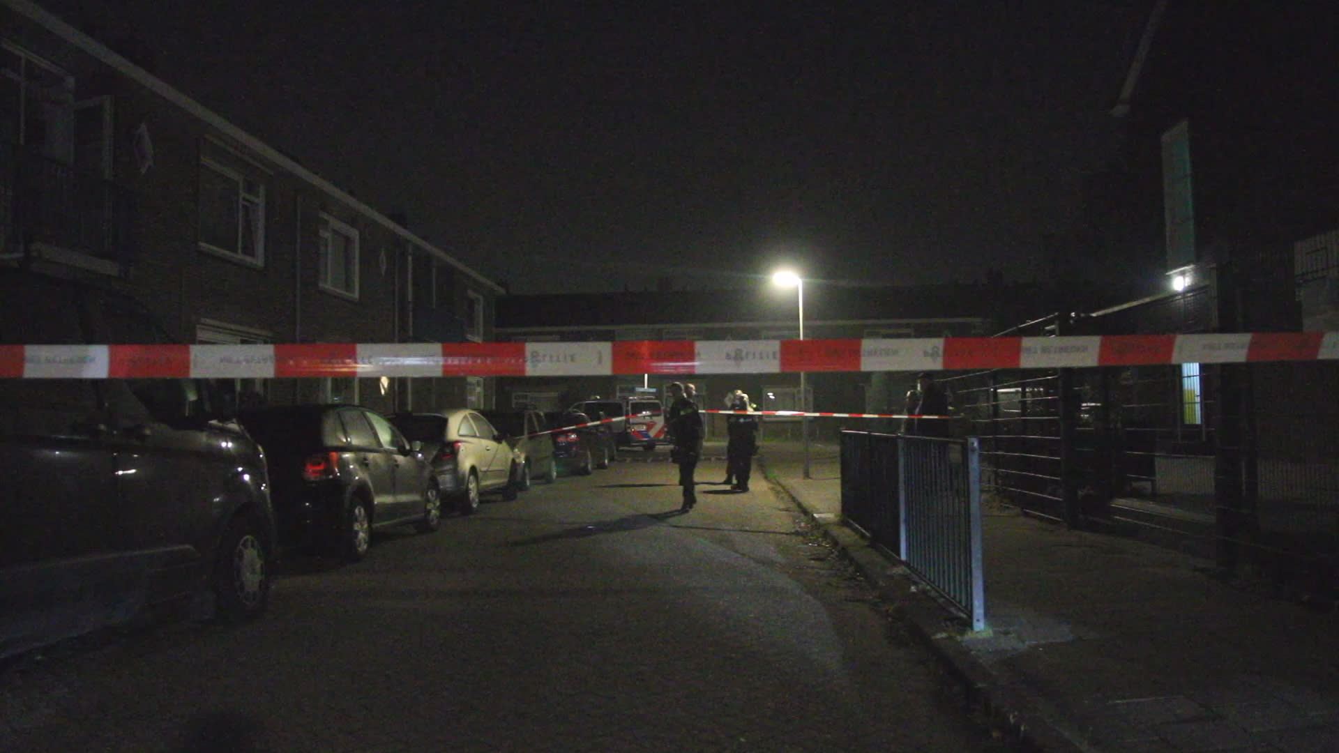 Ontploffing bij woning in Capelle aan den IJssel, straat afgezet voor onderzoek