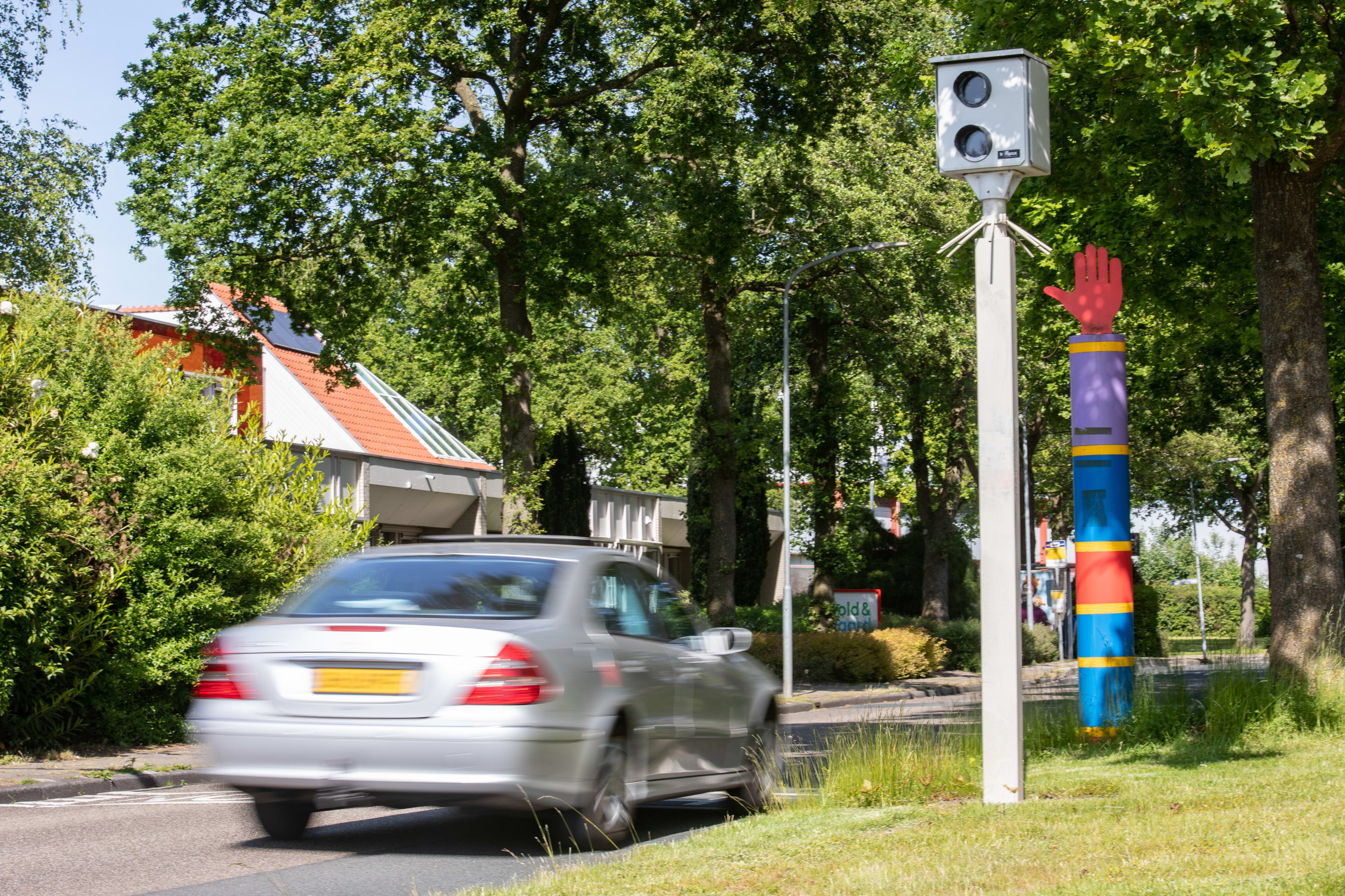 Snelheidsduivel rijdt in Utrecht 127 waar je 50 km/u mag