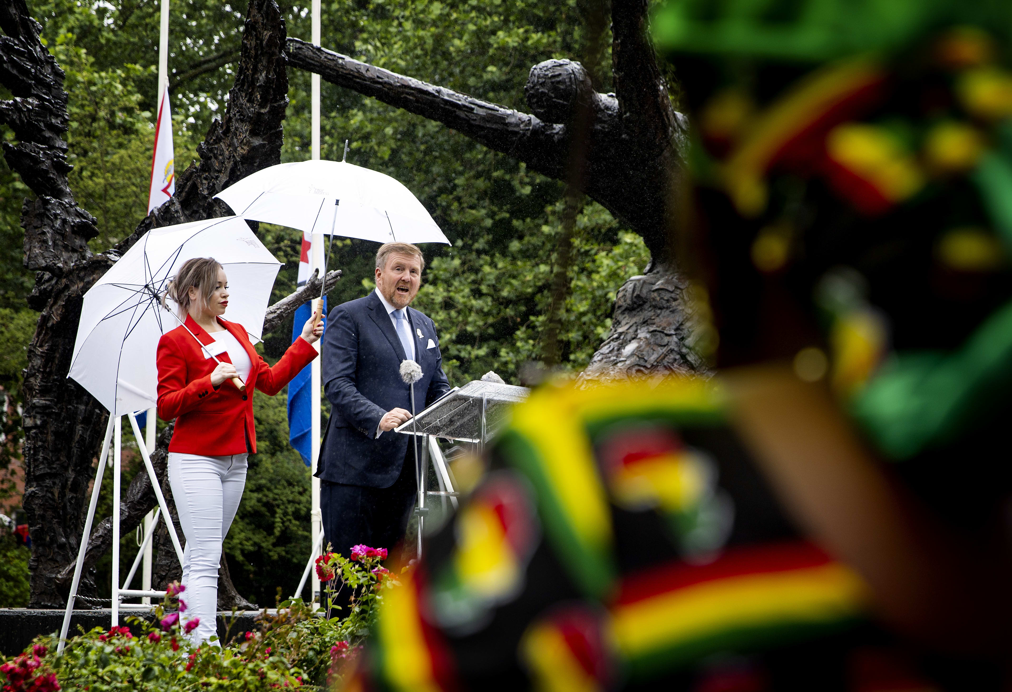 Koning biedt excuses aan voor de rol van Nederland in het slavernijverleden