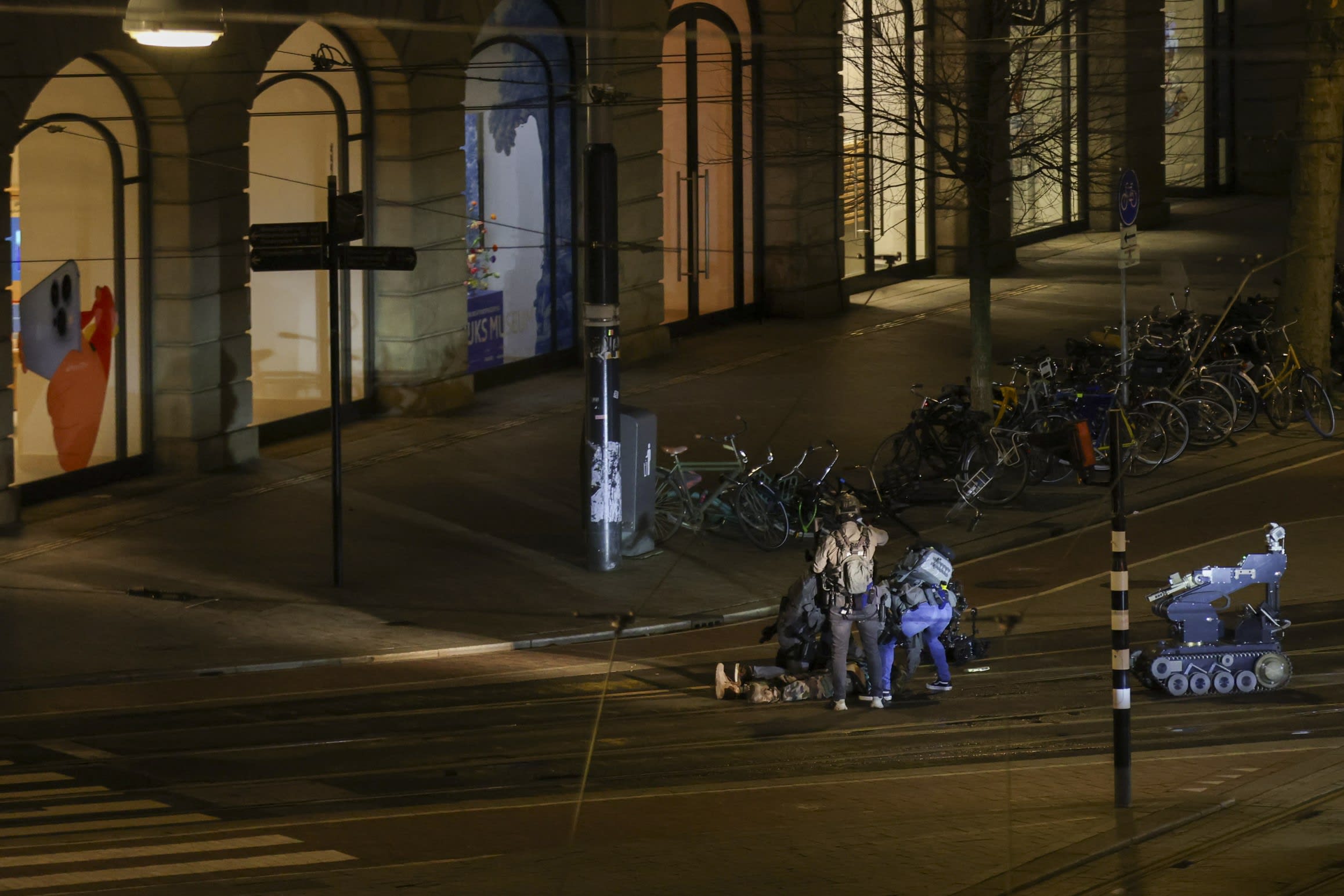 'Heldendaad' gijzelaar maakte einde aan urenlange gijzeling in hartje Amsterdam