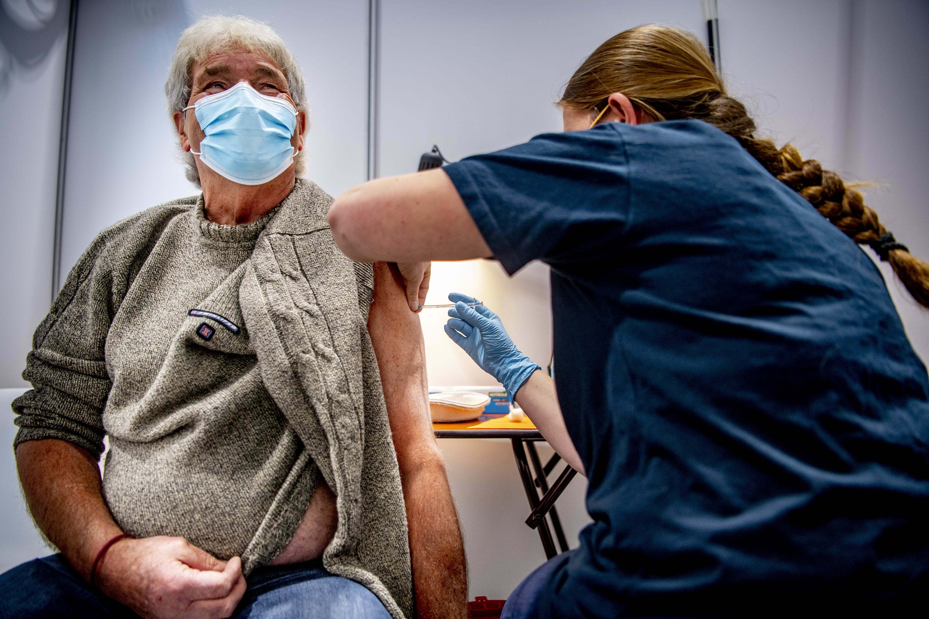 Bond: maak boostervaccin zo snel mogelijk beschikbaar voor alle ouderen